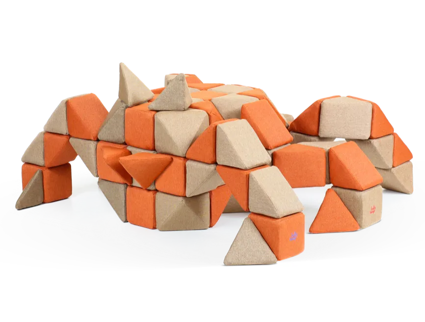 žaislai mokymo įsitaigai. Kaladėlių komplektas darželiui, kaladėlės darželinukams, minkštos kaladėlės darželiams. Magnetinės kaladėlliams darželiui, minkštos kaladėlės, kurybiniai rinkiai darzeliui, lavinantys rinkiniai darželiams.