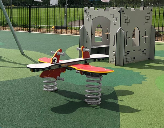 Žaidimų aikštelės spyruokliniai įrenginiai darželiams ir pradinėms mokykloms