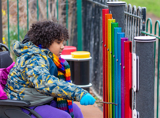 Kūrybinė muzikinė zona darželio kieme su grojamaisiais moduliais