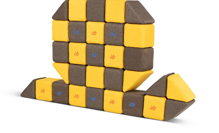 rekomenduojamas vaikams iki 99 metų. Tinka žaisti 1 arba 2 vaikams.

Komplektą sudaro 50 figūrėlių:

40 kubų. (12x12 cm), (20 neigiamo polio magnetais, 20 teigiamo poliaus magnetais).
10 trikampiai (12x12 cm) (5 neigiamo polio magnetais, 5 teigiamo poliaus magnetais).
Šiame komplekte panaudoti net 1120 stiprūs magnetai.